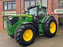 John Deere 6R215