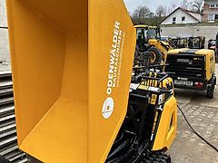 JCB HTD5 mit Tritt