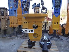 Liebherr - Greifer-Rahmen GM 7C, SW=Adapterstück - oben: zum Schrauben mit 12 Bohrungen - unten: für 2 Bolzen zum Stecken - Ident-Maße: 45-148-80-148-45 - Bagger: 13t-24t