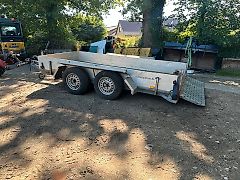 Humbaur Absenkanhänger 3,5t. Tieflader Baumaschinentransportanhän